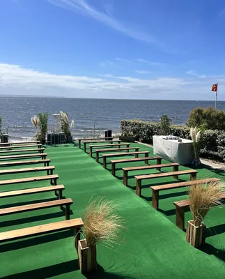 location de banc en bois pour cérémonie laïque 