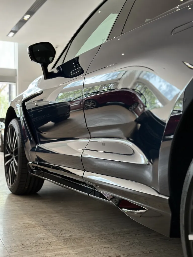 protection carrosserie traitement céramique film de protection PPF Lyon 6 Aston Martin DBX 707