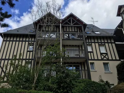 A vendre : Joli duplex à Cabourg - 5 minutes de la plage - 10 minutes du centre ville - 2 chambres