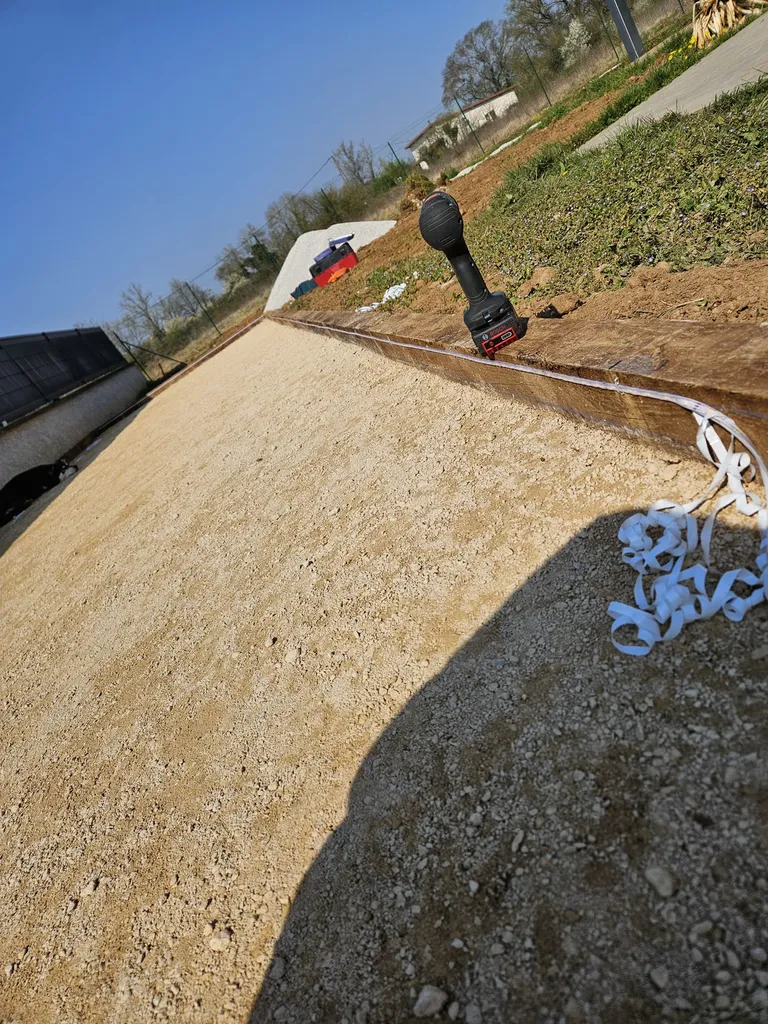Création d'un terrain de pétanque sur mesure avec éclairage LED à Ambérieu-en-Bugey dans l'Ain