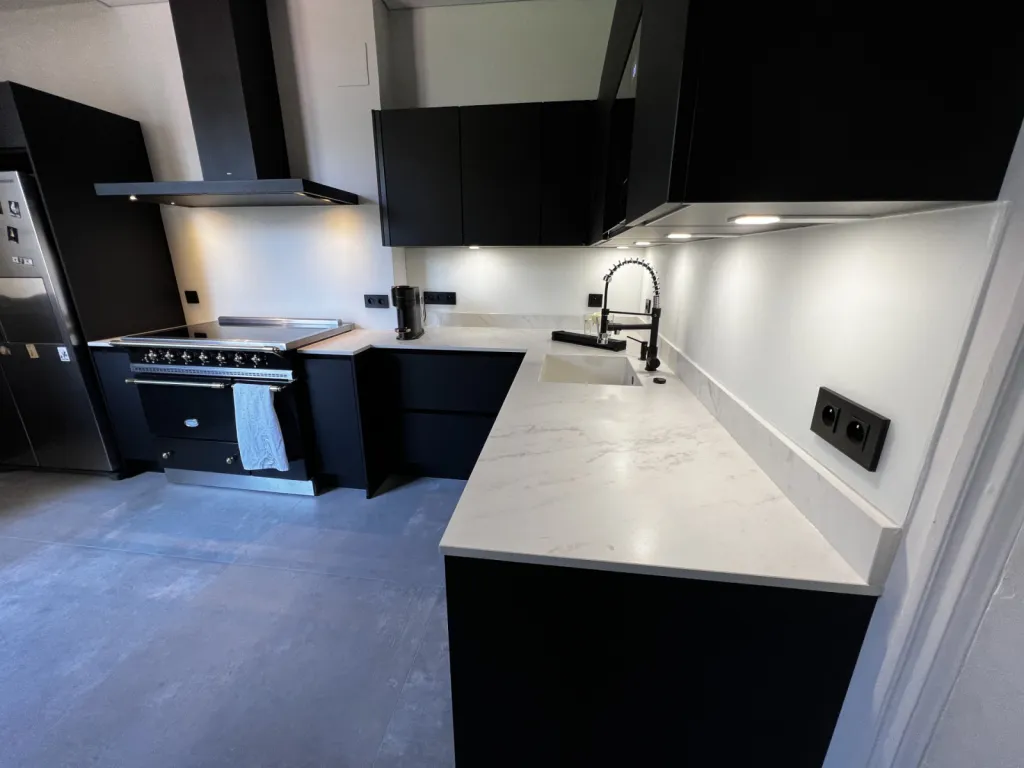 Vue d'ensemble crédences de cuisines sr verres