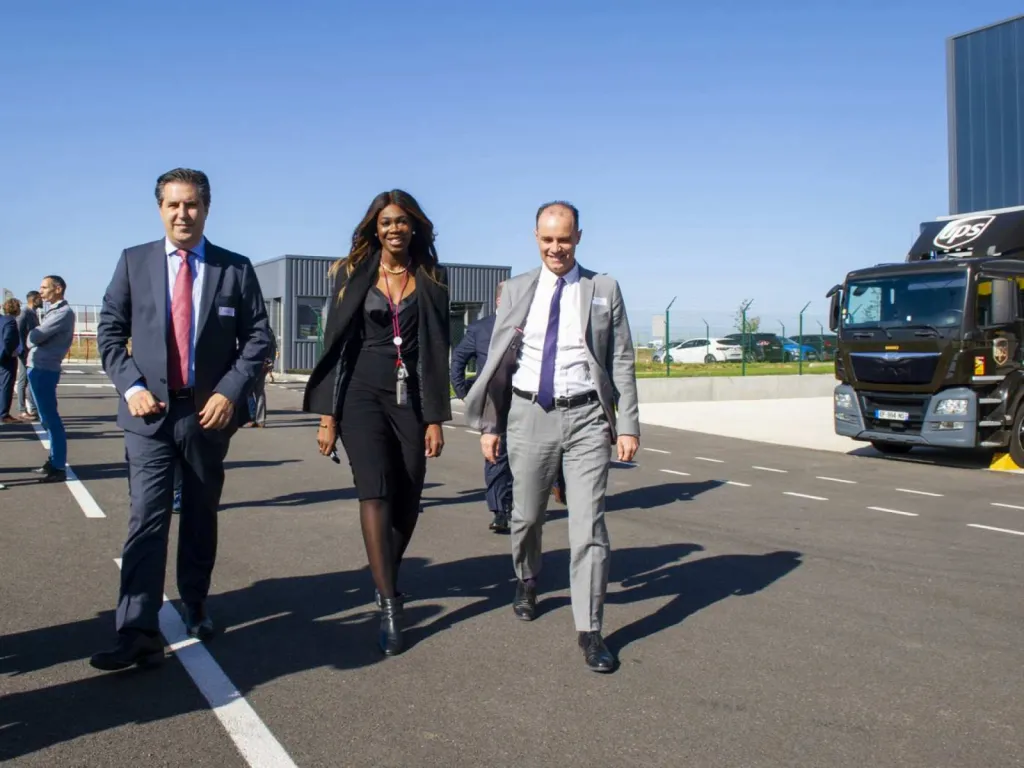reportage événementiel inauguration  UPS Lyon Saint Exupéry Daniel Carrera président UPS Europe et Sous Préfet Benoît Rochas