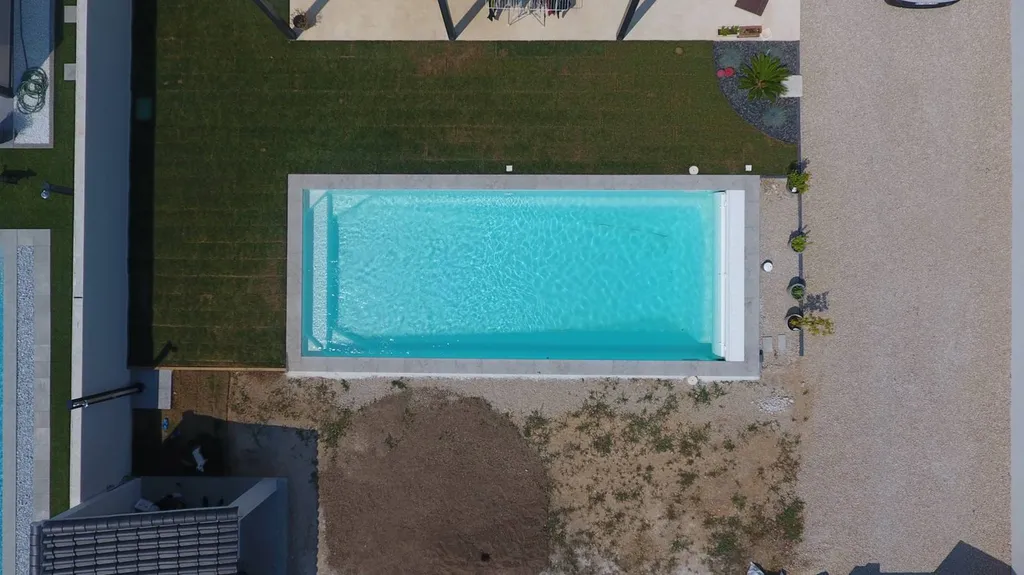 piscine vue aérienne