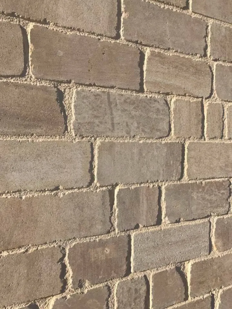 Dallage ancien en pierre naturelle Uzès Nîmes Avignon Montpellier et Paris