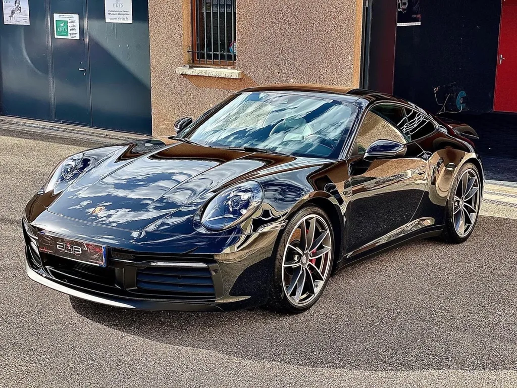 Detailing auto Lyon Porsche 992 traitement céramique / PPF / protection carrosserie 