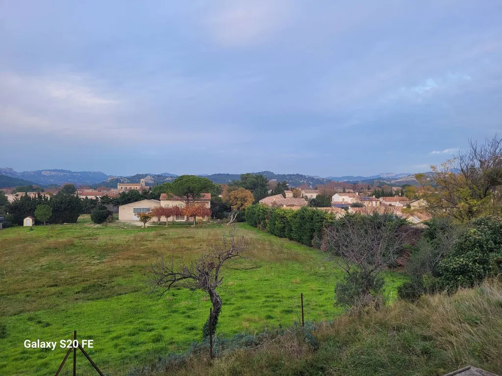 Parcelle constructible d'exception à vendre sur la commune de Maussane-les-Alpilles, en plein cœur de la vallée des baux