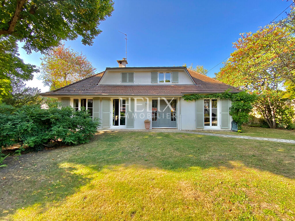 Grande maison à Croissy Sur Seine près de la British School