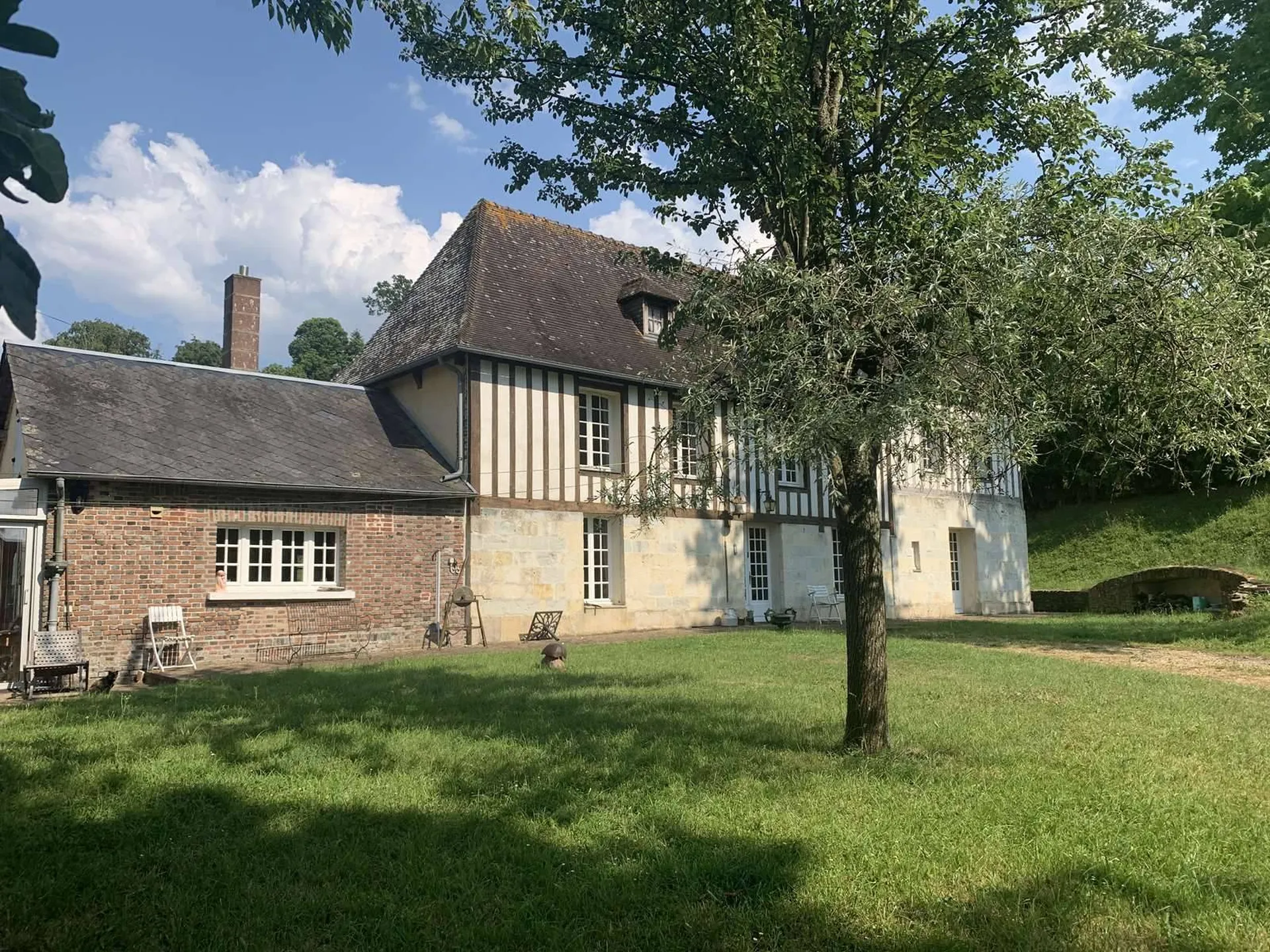 A acquérir exploitation agricole d'un seul tenant, d'une surface de 100 hectares, dans l'Orne 61