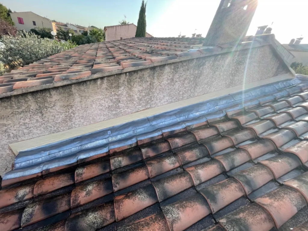 Solin en plomb fini sur martigues