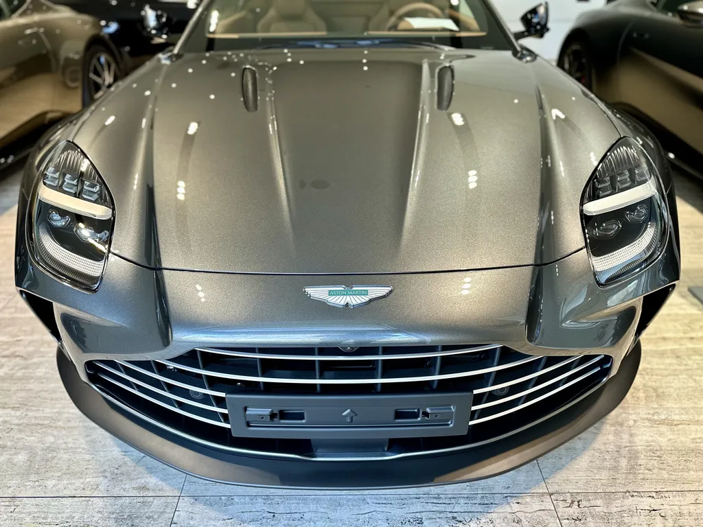 Traitement céramique Aston Martin Vantage DETAILING spécialiste voiture de sport sur Mornant 