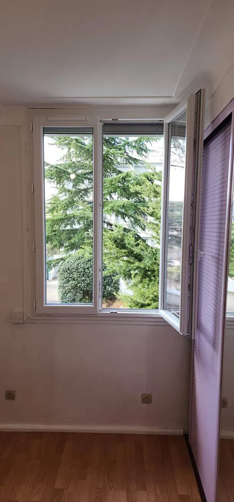 Rénovation en toute élégance : des fenêtres PVC sur mesure dans le 5ᵉ arrondissement de Lyon