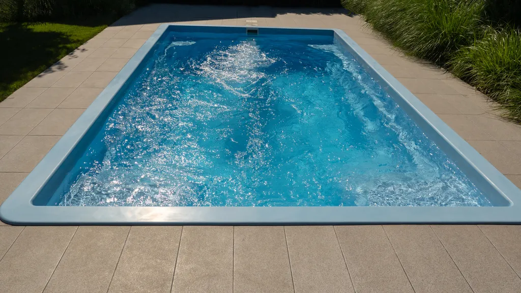 Construire une terrasse en carrelage autour de ma piscine proche de Libourne (Gironde)