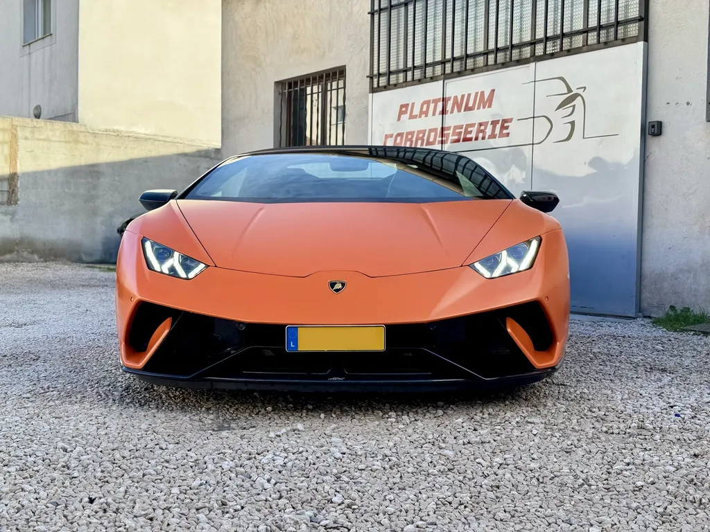 Réparation carrosserie Lamborghini Huracan performante à Carnoux en provence  proche de Marseille et d'aubagne
