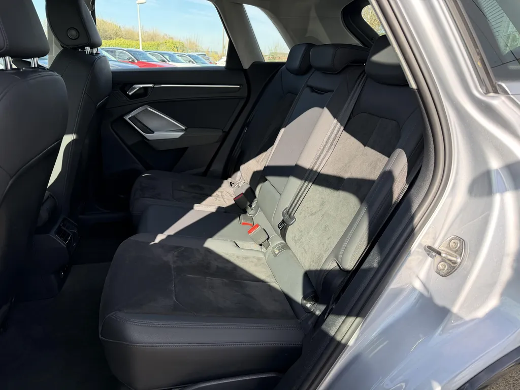 Achat Audi Q3 occasion à proximité du Havre : SUV Diesel 150 ch S tronic Design Luxe chez Caudebec Automobiles