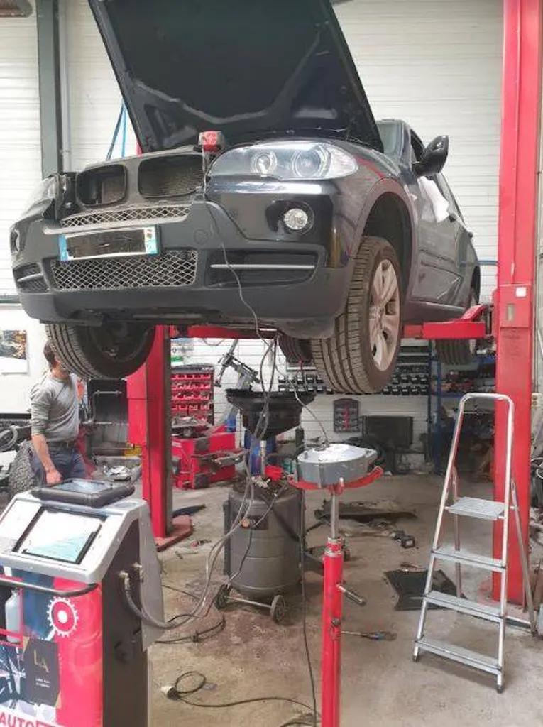 Vidange de boite automatique pour véhicule dans un garage proche de Bordeaux