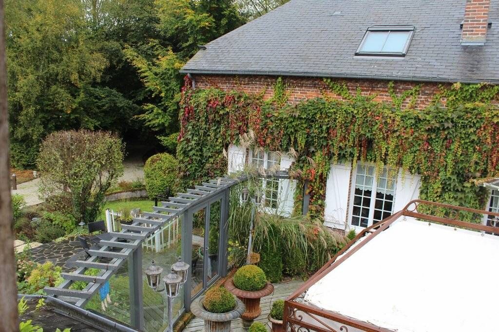 A la vente authentique propriété de charme et de caractère sur son parc champêtre au coeur du Pays d'Auge 14