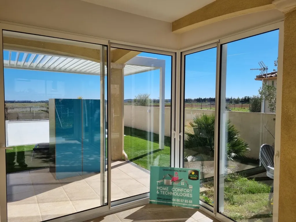 Installation d'une fermeture de terrasse sur la commune de Garons près de Nîmes