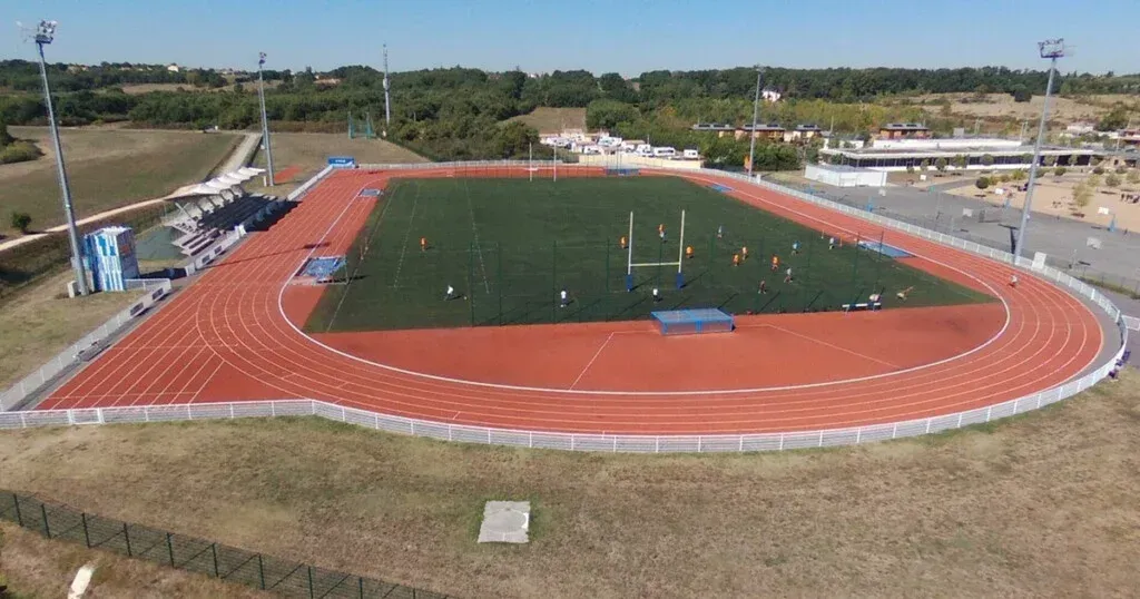 Réalisation d'un complexe sportif d'athlétisme et terrain synthétique à Tournefeuille en Haute Garonne