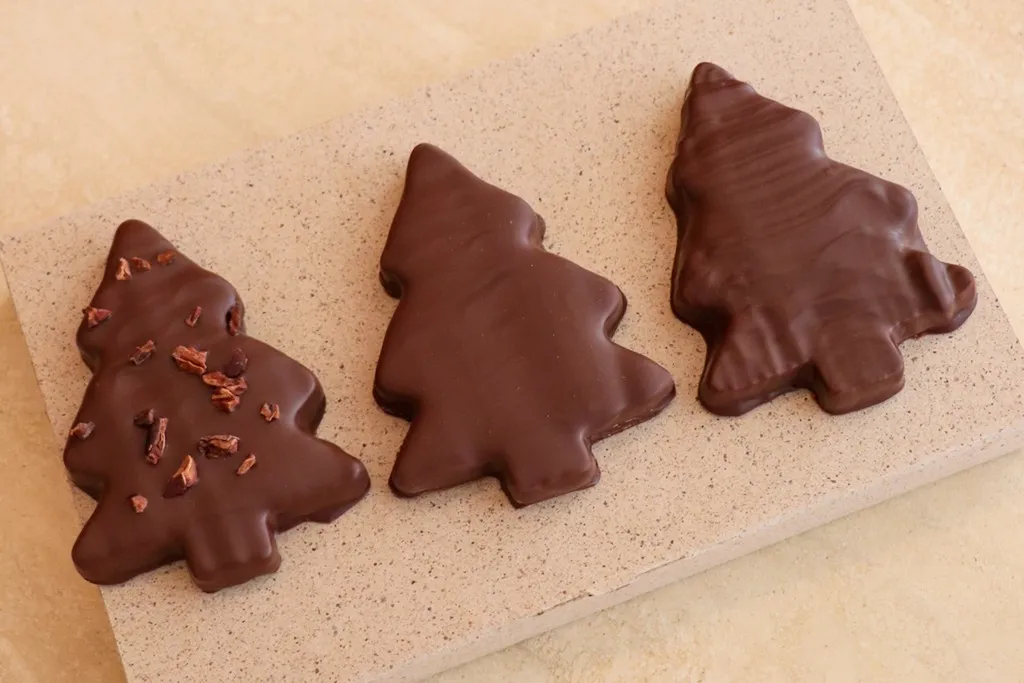 Coffret de sapins en chocolat, notre créations festives et raffinées de Noël