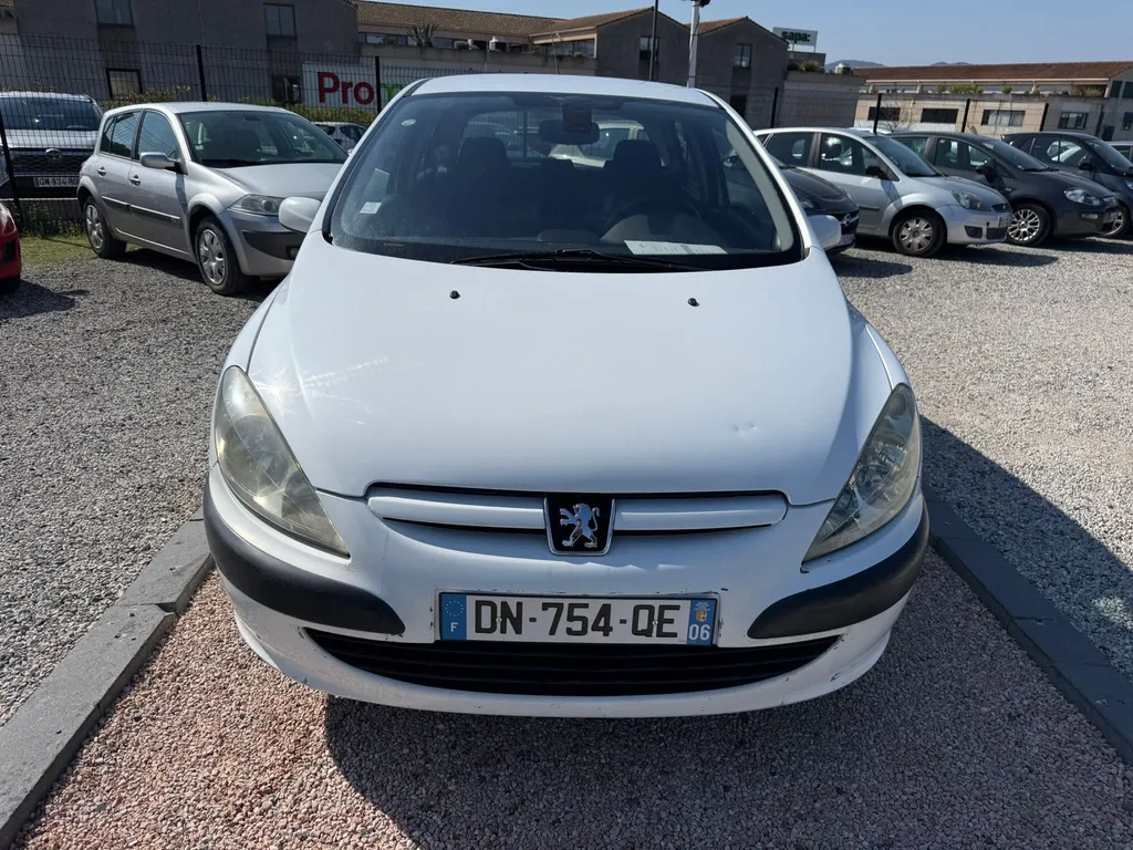 PEUGEOT 307 1.6L 16V 110CV essence 3 portes 