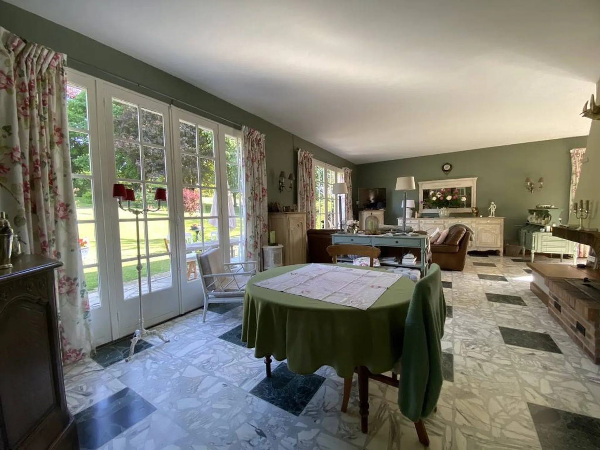 Vends propriété avec charme, facilement accessible, idéal pour du gîte et investissement, Normandie 76, Somme 80.