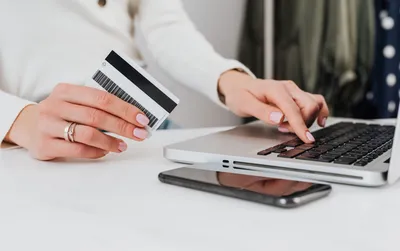Plateforme logistique e-commerce connectée à Shopify et PrestaShop