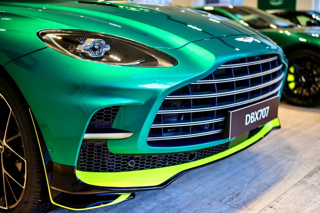 traitement céramique Lyon Aston Martin DBX 707 AMR 