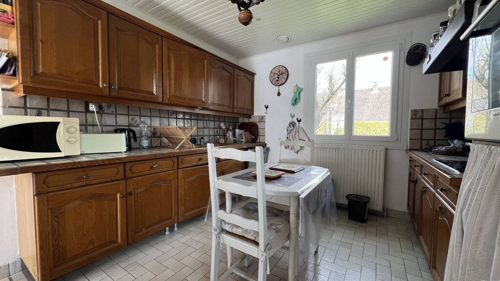 PAVILLON DE CHARME DANS UN CADRE VERDOYANT