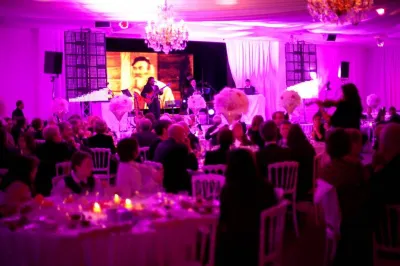We recommend the best vendors in France for Sound, Light and music, DJ for your chic wedding
