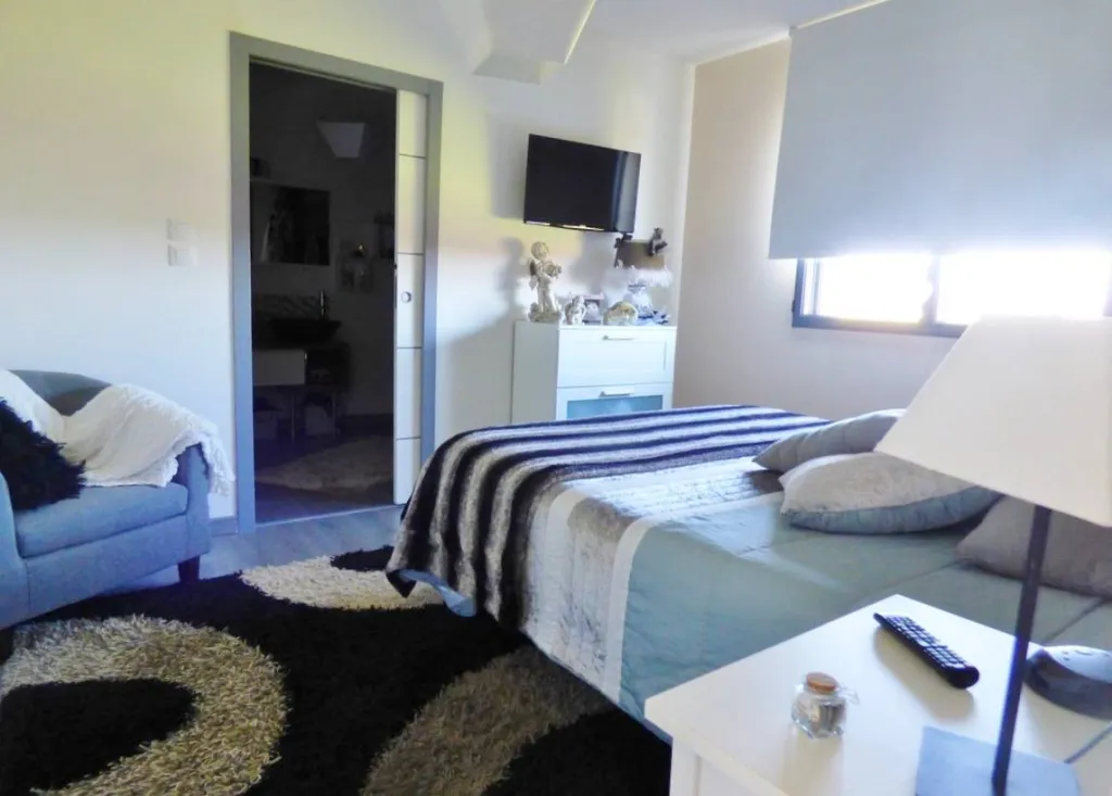 à vendre pavillon en rdc proche centre ville proche la saussaye 27370