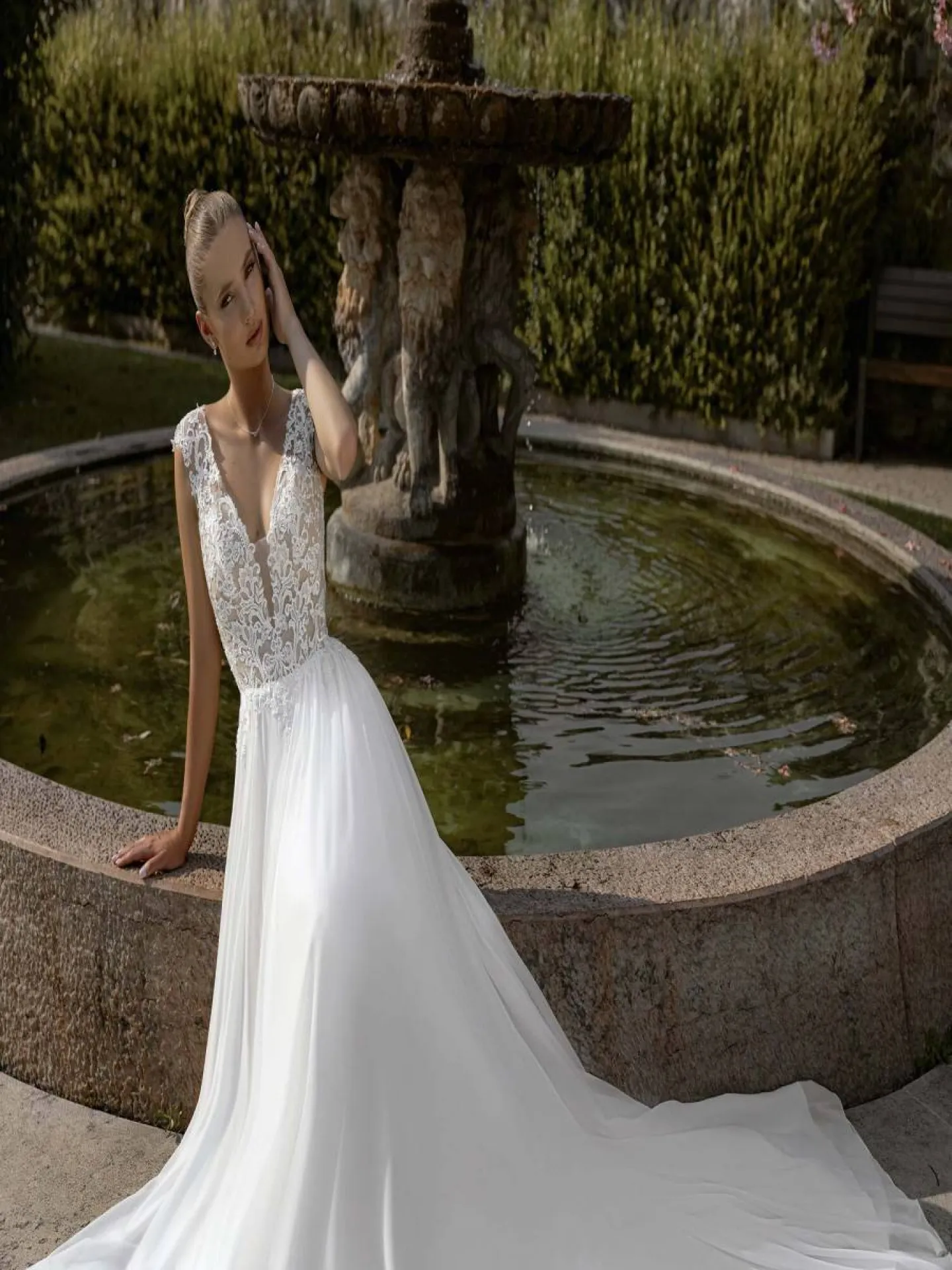 ROBE COLLECTION BELLA 22423 2024 12345 .