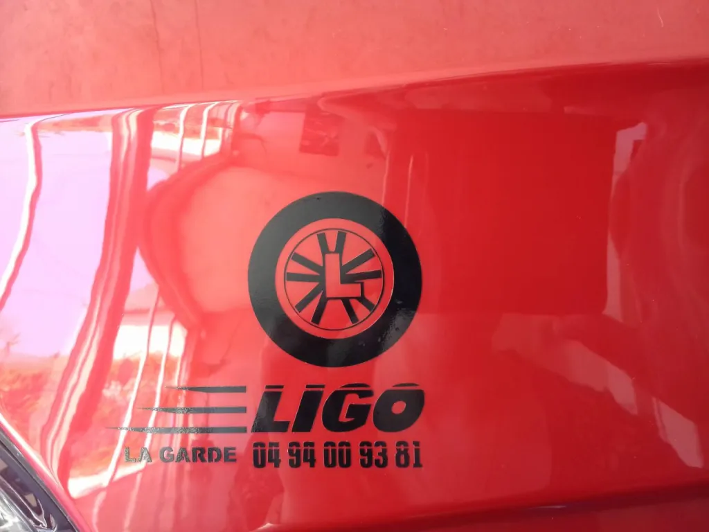 Le garage LIGO change son logo, plus fun, plus cool !