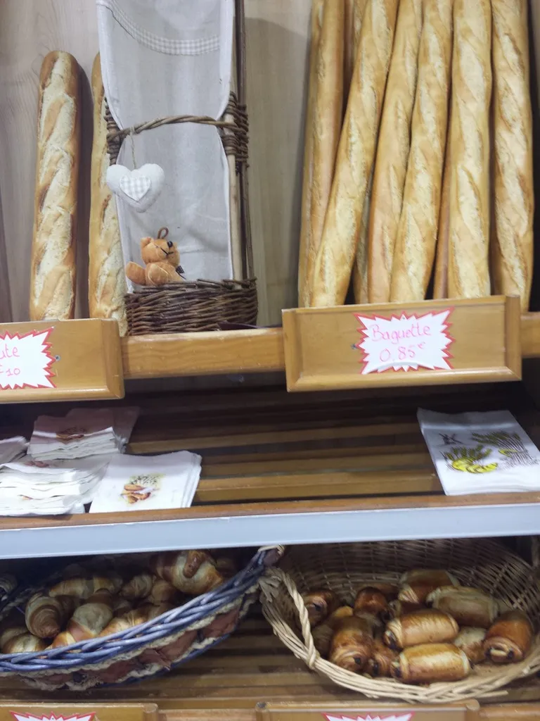 boulangerie à Vias camping bord de mer proche du village de Vias