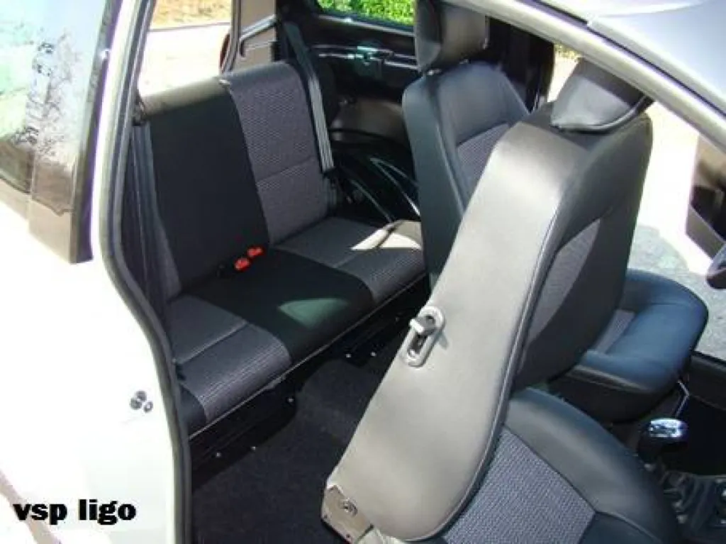 Voiture sans permis 4 places au garage vsp ligonniere toulon 83