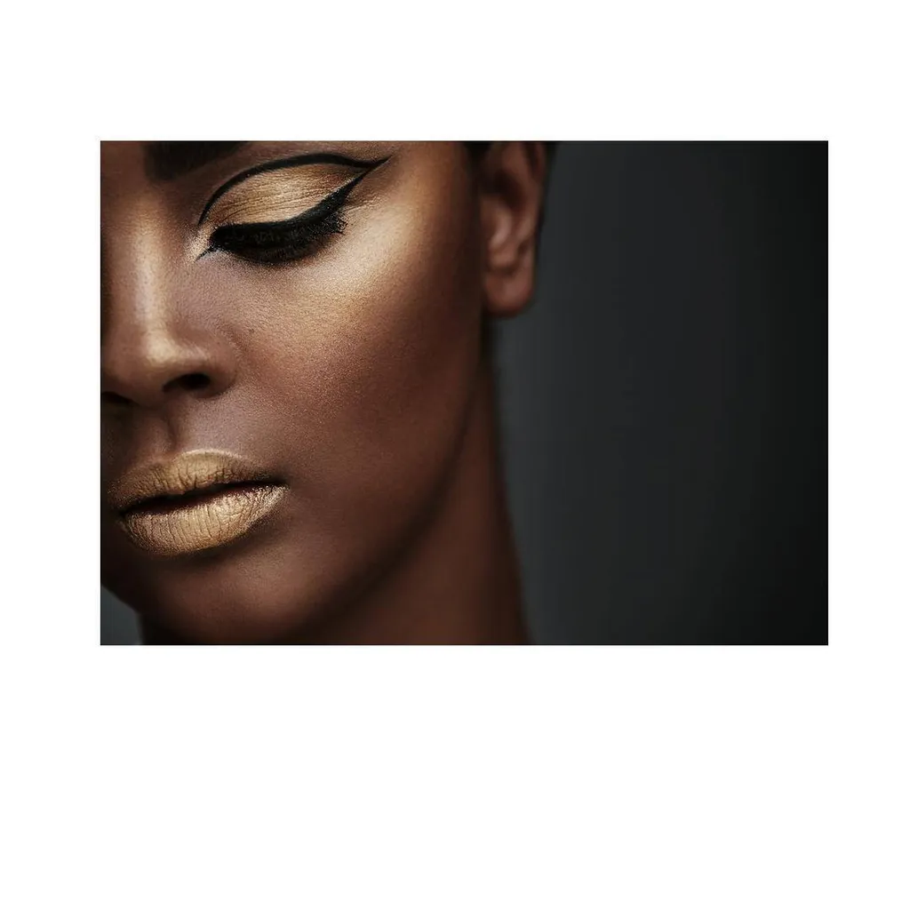 skin booster Paris acide hyaluronique 