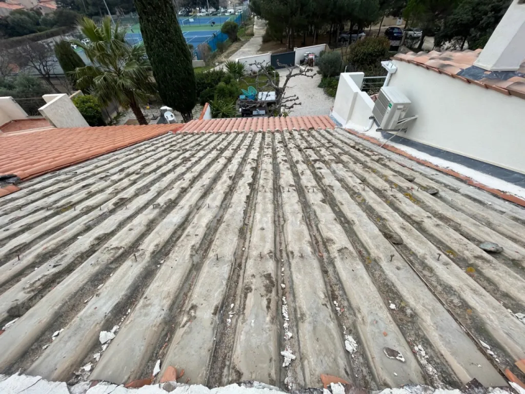 Changement d’une toiture de maison avec isolation sur Sausset les Pins près de Martigues.