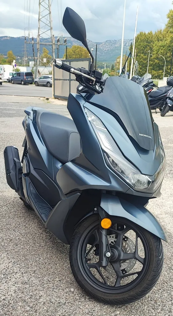 HONDA PCX 125 DU 05/2022 AVEC 12450 KM.