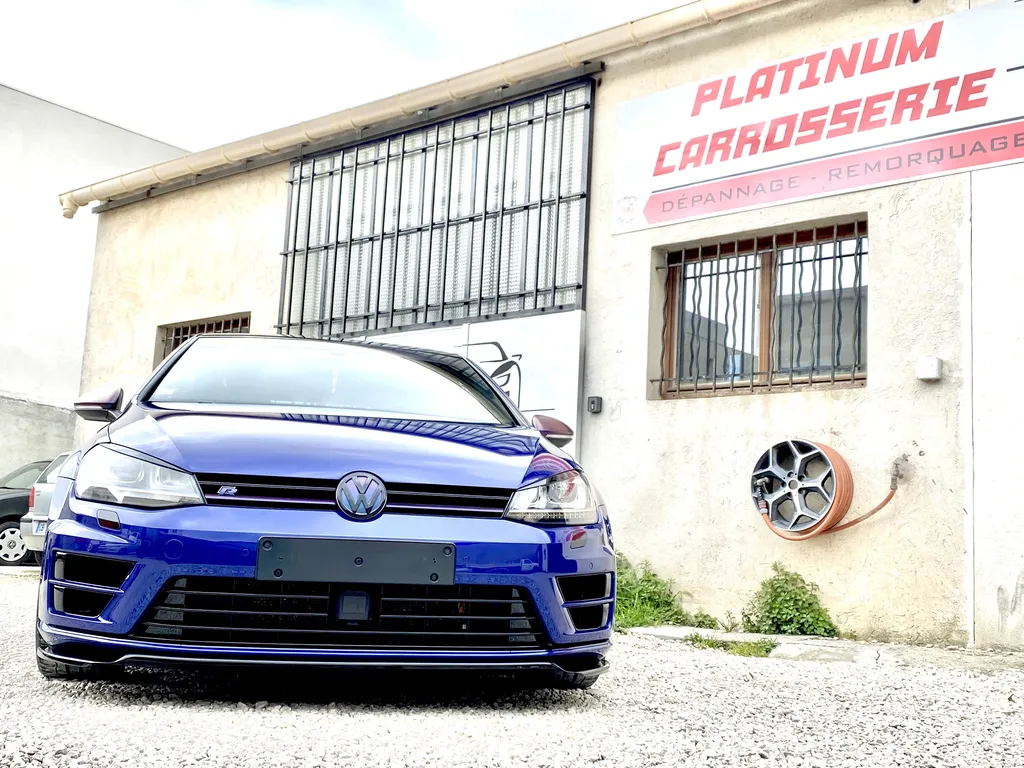 Remise en état carrosserie Volkswagen Golf 7R à Carnoux – Réparation haut de gamme proche Marseille, Cassis et Aubagne
