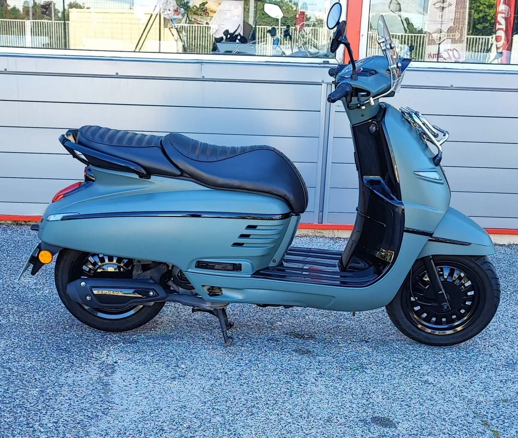  PEUGEOT DJANGO 50 cc DU 05/2022 AVEC 5700 KM.