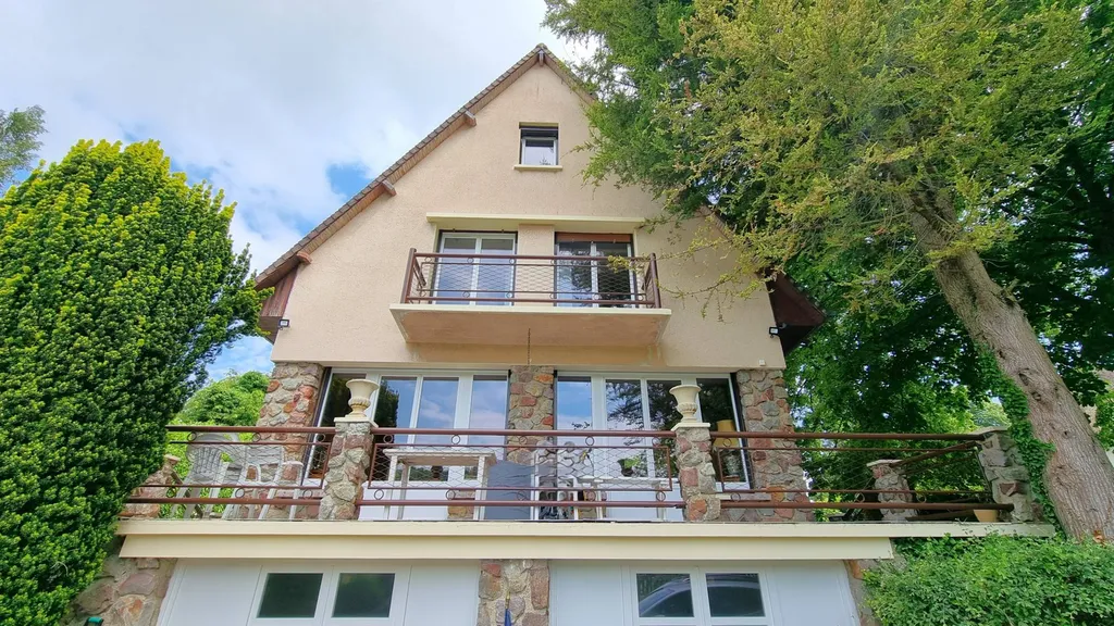 A vendre maison à fort potentiel, à rafraichir, dans un cadre exceptionnel à deux pas de la A28 et de la forêt domaniale d'Eu 76260