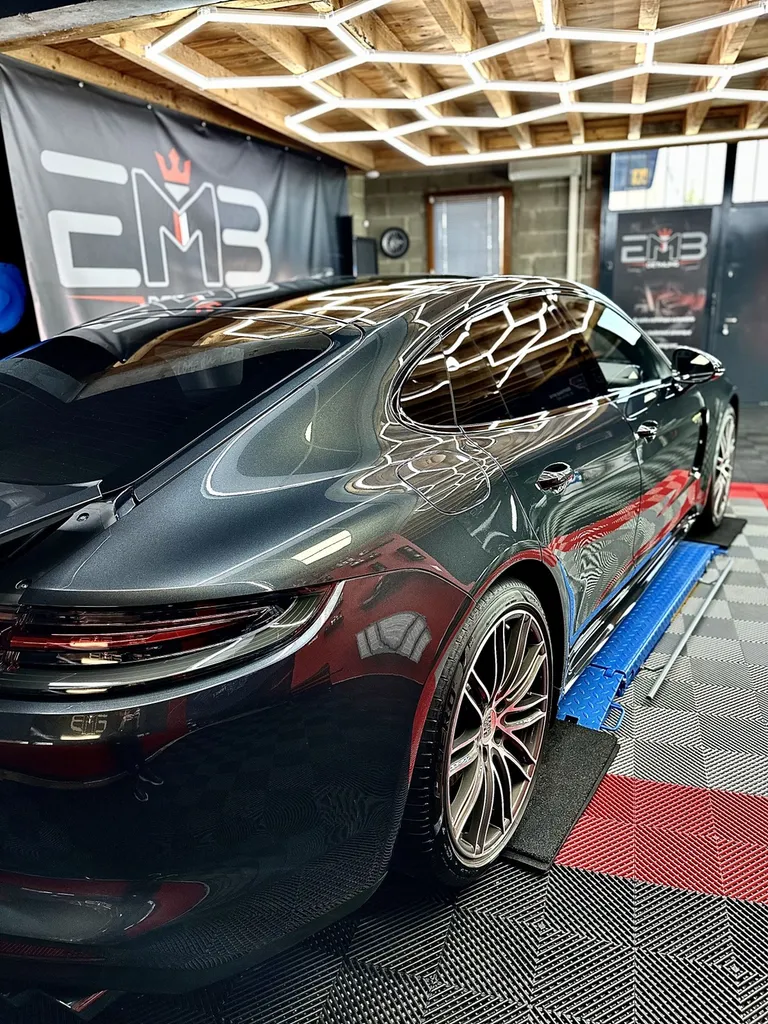 DETAILING Lyon traitement céramique carrosserie Porsche panamera 