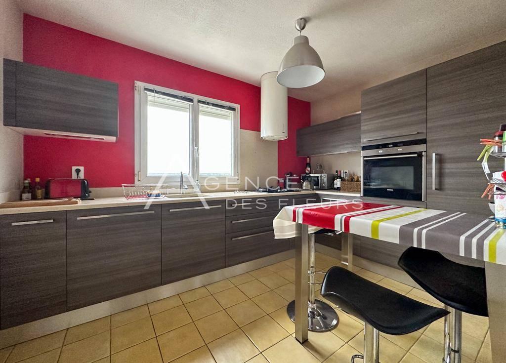 Charmant Pavillon avec Vue Dégagée !