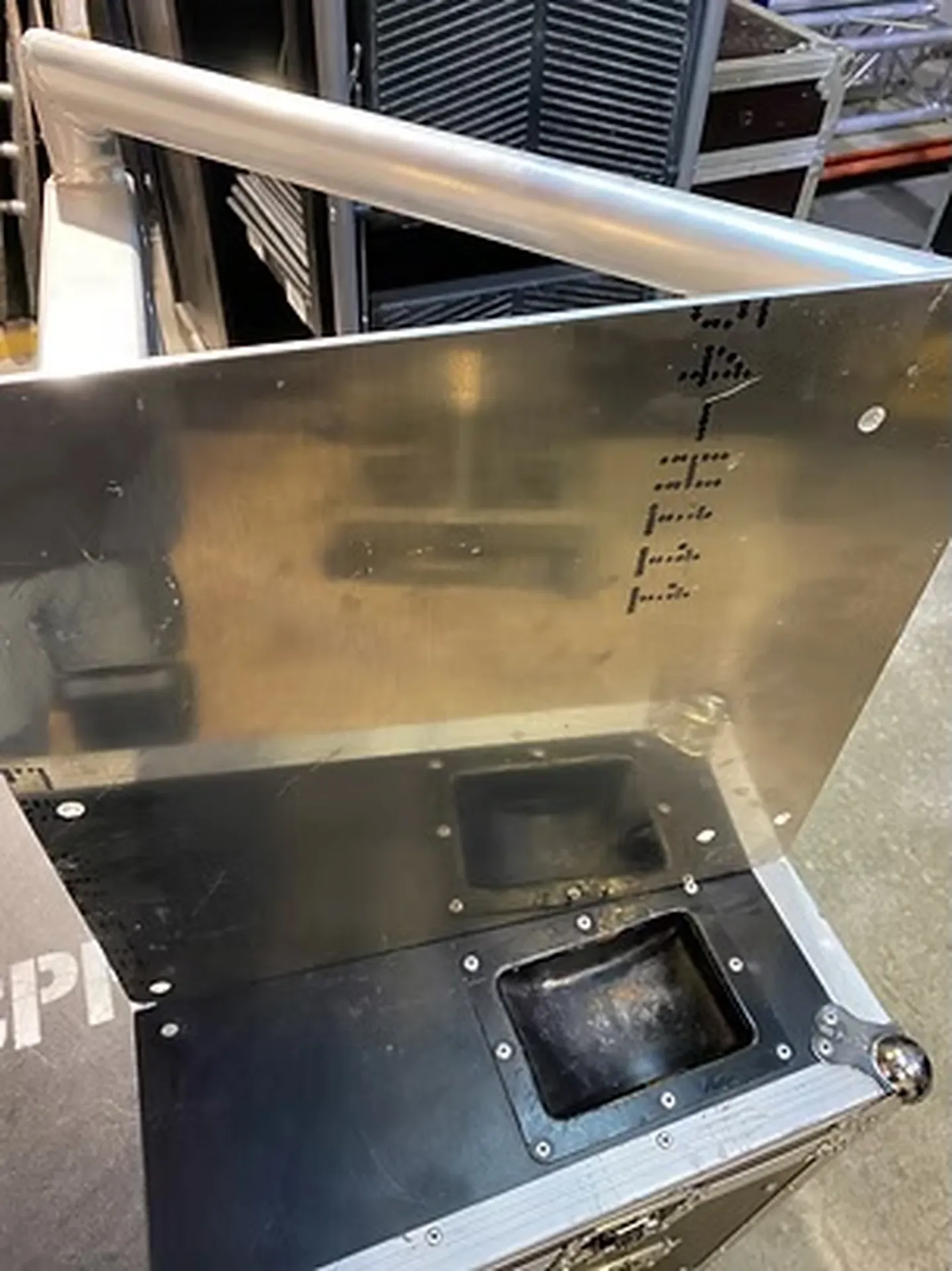 PLAQUE / EMBASE SOL MUR TOTEM POUR TRIO OU QUATRO