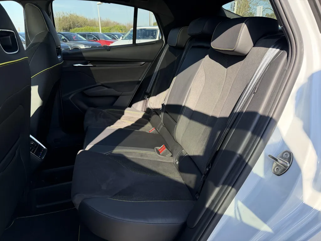 Vente Skoda Enyaq Coupé iV RS occasion 299 ch 4x4 électrique disponible chez votre concessionnaire auto proche le Havre