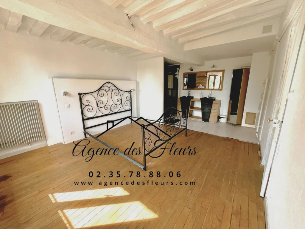 A vendre maison normande de 154 m² édifiée sur 1400 m² de terrain sur la commune de ORIVAL