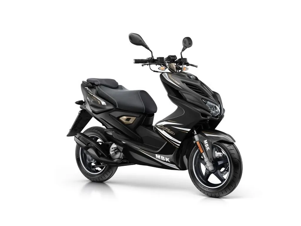 Scooter neuf MBK Nitro Naked 50cc six fours les plages