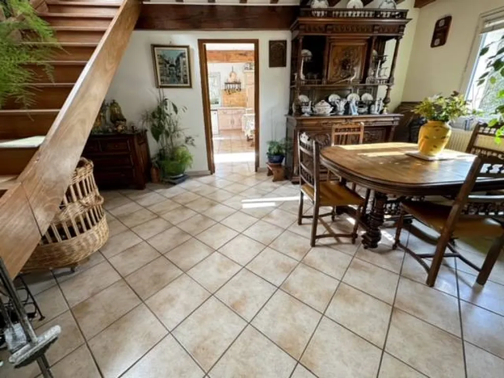 A vendre maison de 185 m² édifiée sur 2023 m² de terrain sur la commune de ORIVAL 76500