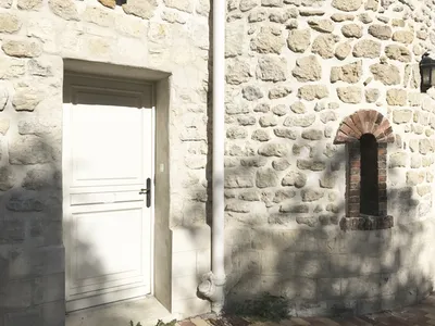 mur en pierre de taille
