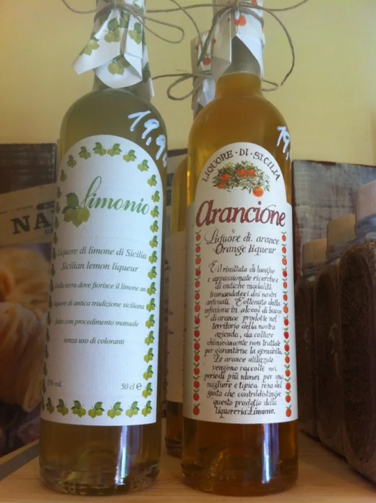 Liqueur de Citron ou d'Orange Sicilien Liqueur de Citron ou d'Orange Sicilien