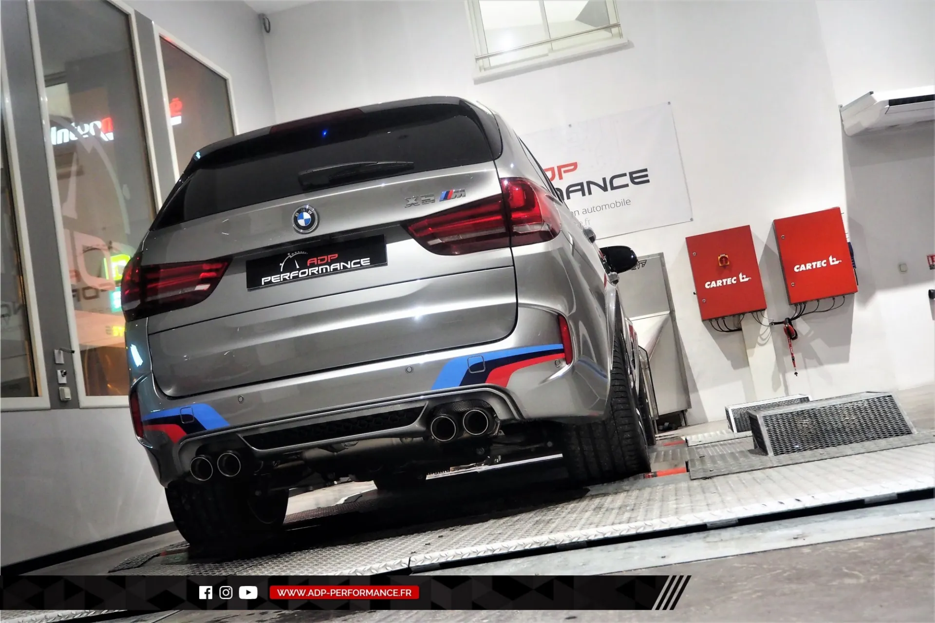 Reprogrammation moteur Montpellier - Echappement Akrapovic - BMW X5 M 4.4 V8 Bi-Turbo